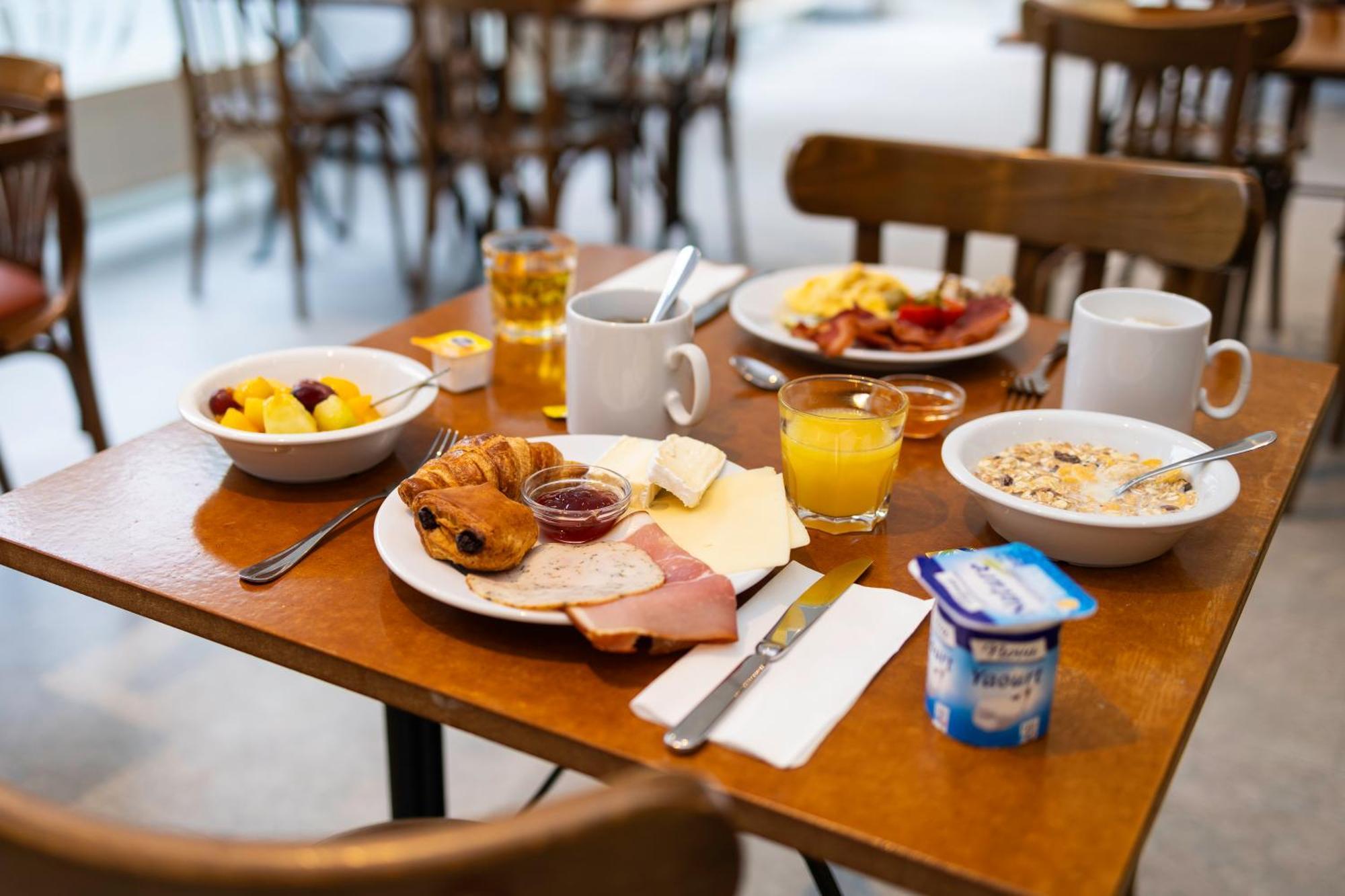 B&B Hotel Mons Gare Ngoại thất bức ảnh
